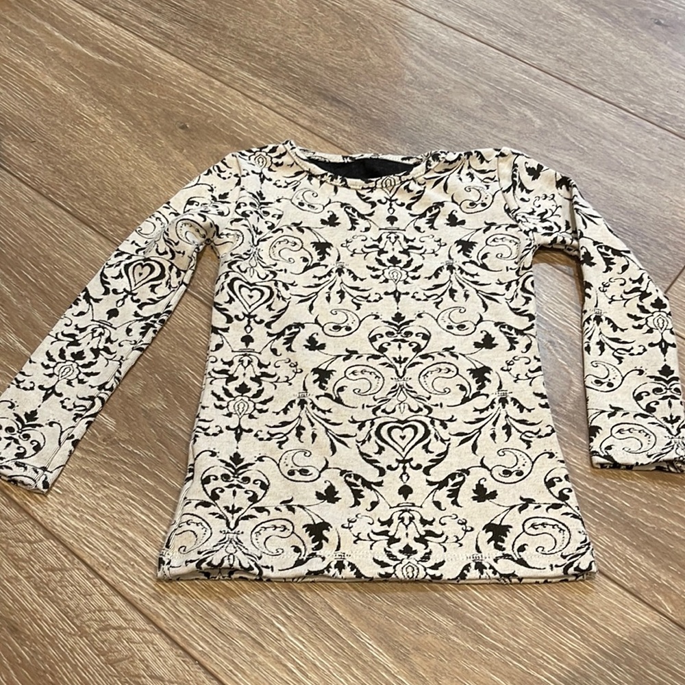 Elegant Persnickety Aspyn Tee Black and Cream Filigree Design Top Size 3